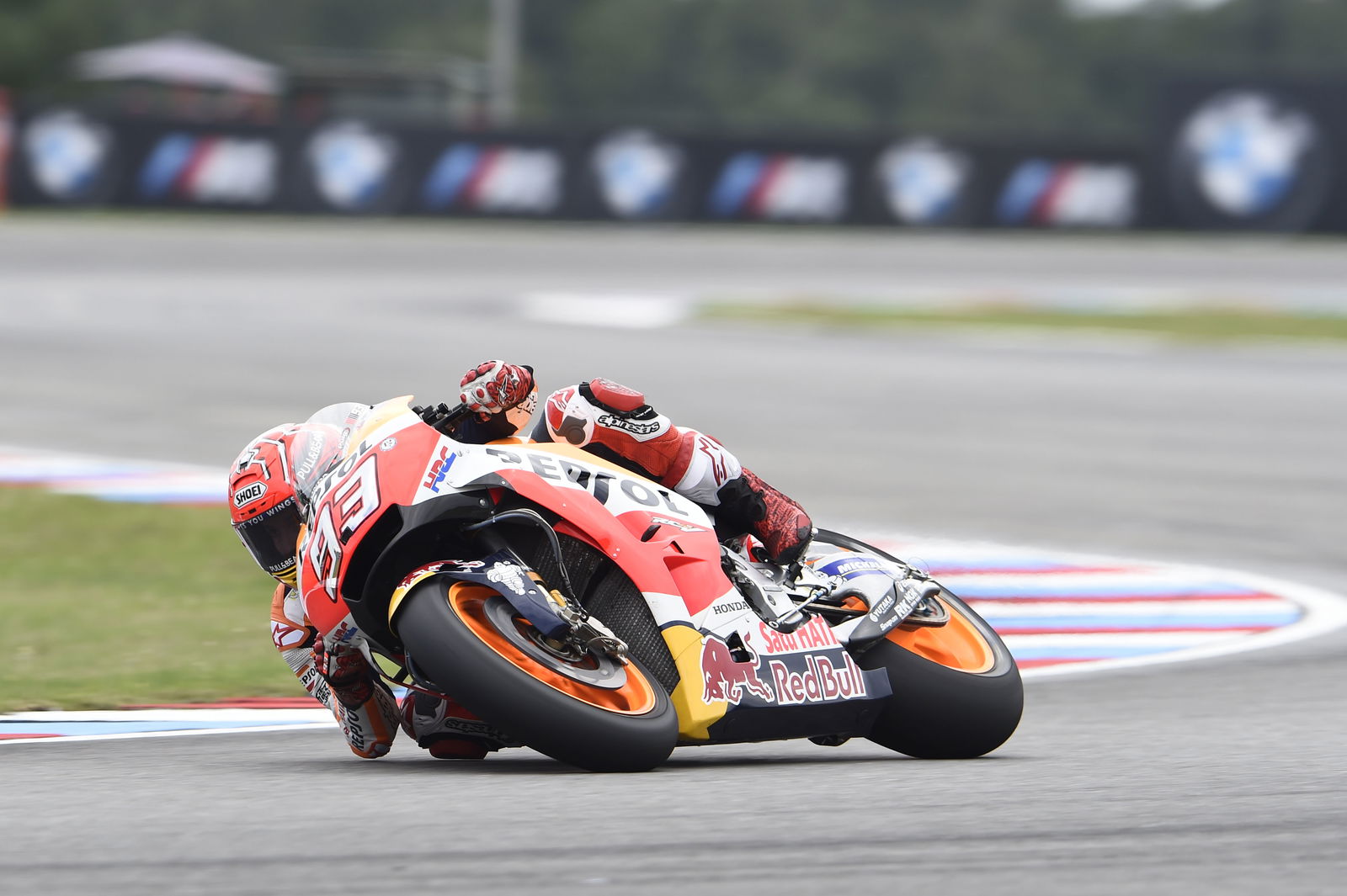 Espargaro calls for rule change after 'scary' Iannone incident